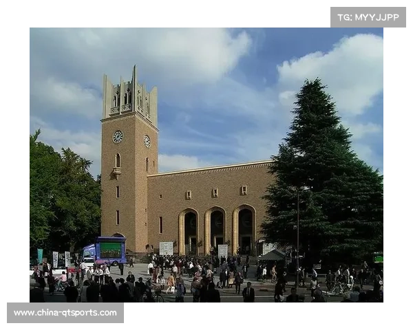 日本早稻田大学球员复刻经典梦幻挥棒动作引发广泛热议 日本早稻田大学球员复刻经典梦幻挥棒动作引发广泛热议